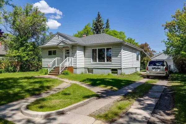 5114 47 AVE, Ponoka, AB T4J 1J3