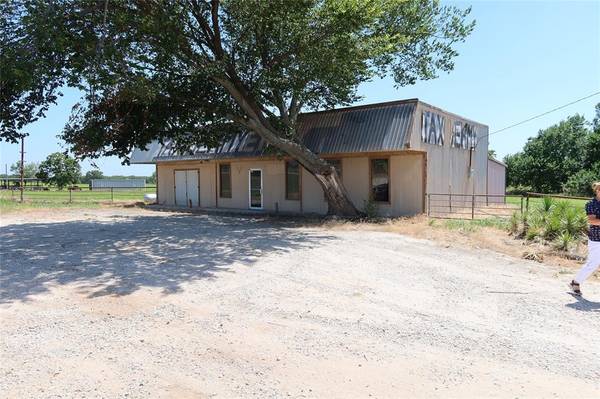 9415 N Us-287, Sunset, TX 76270