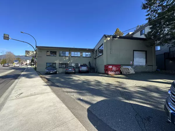 North Vancouver, BC V7M 1E2,339 W 2ND STREET