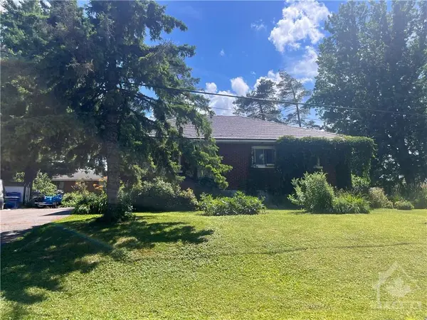 3433 CARLING AVE, Ottawa, ON K2H 7V5