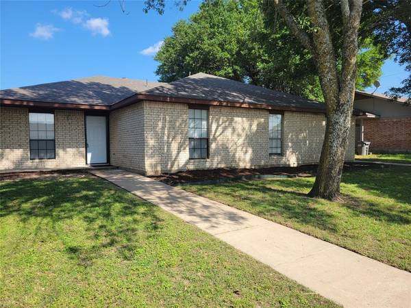 1724 & 1726 Jenkins Lane, Glenn Heights, TX 75154