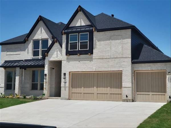 2560 Riverchase Way, Grand Prairie, TX 75054