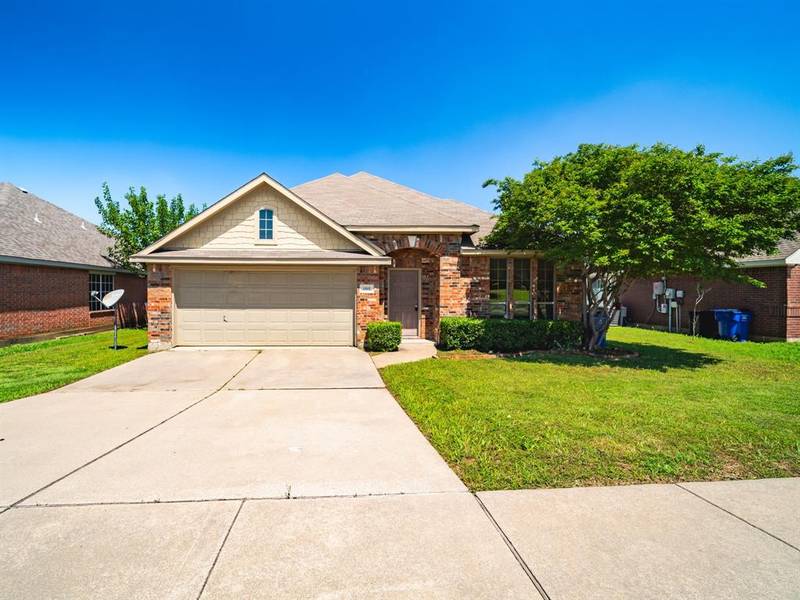 1505 Cowtown Drive, Mansfield, TX 76063