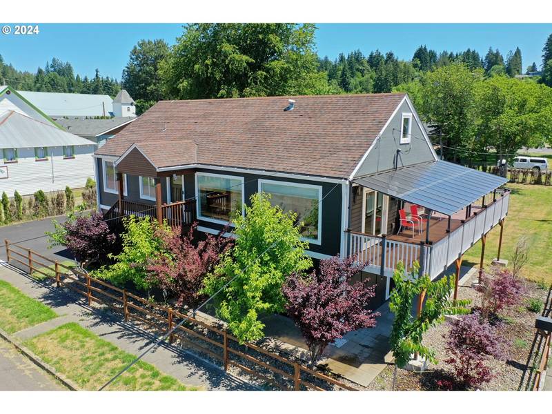 374 BRIDGE ST, Vernonia, OR 97064