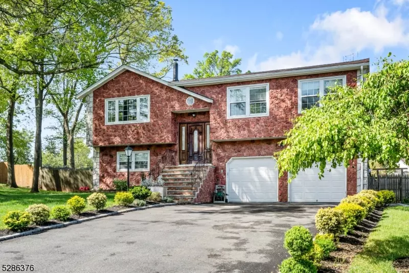 18 Snowdrift Dr, Piscataway Twp., NJ 08854