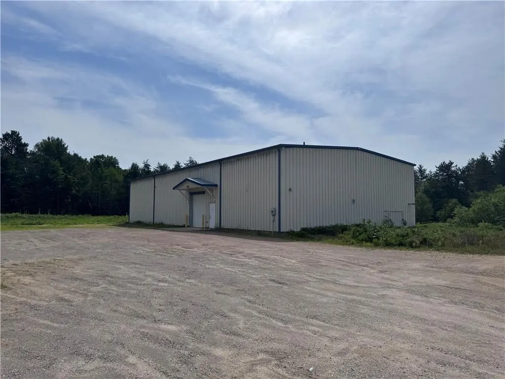 98 INDUSTRIAL AVE, Petawawa, ON K8H 2W8