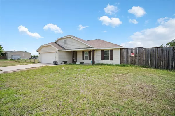 130 Blue Sky Lane, Springtown, TX 76082