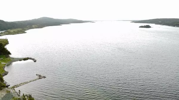 Avondale, NL A0A1B0,215 Governor's Road