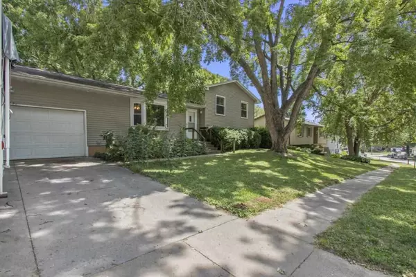 2230 Russell Drive, Iowa City, IA 52240