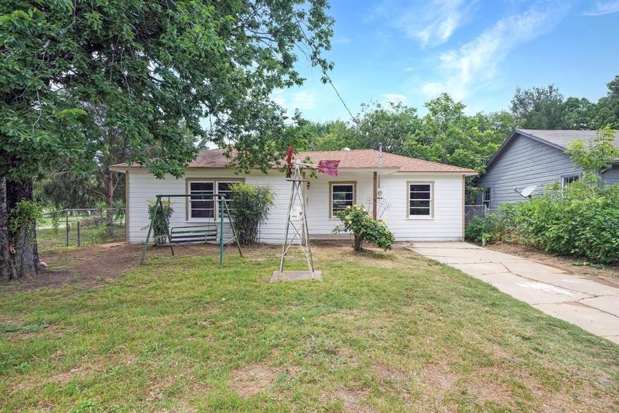 416 SE 4th Avenue, Mineral Wells, TX 76067