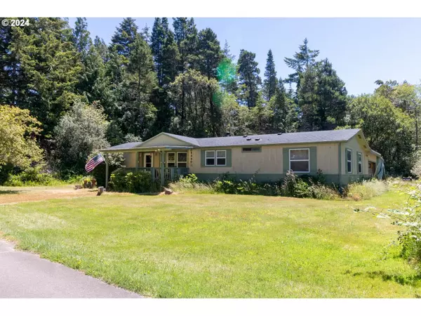 5440 BOUCHET DR, Florence, OR 97439