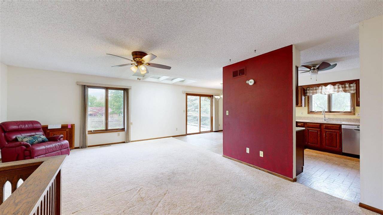 Iowa City, IA 52240,1928 Delwood Dr