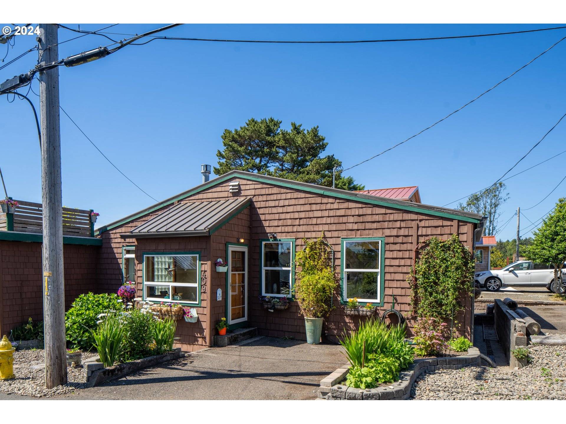 Rockaway Beach, OR 97136,409 NEHALEM AVE