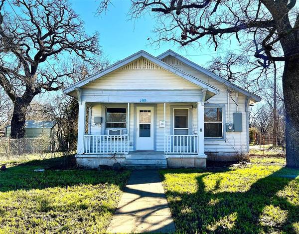 708 Avenue D,  Brownwood,  TX 76801