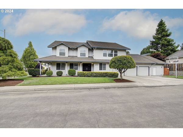 2707 NW 118TH ST, Vancouver, WA 98685