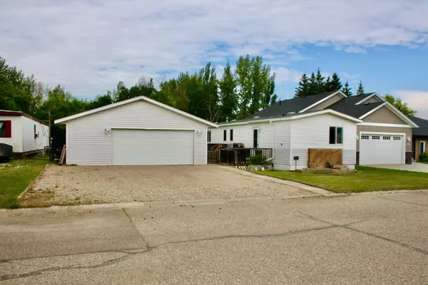 112 1st AVE E, Neilburg, SK S0M 2C0