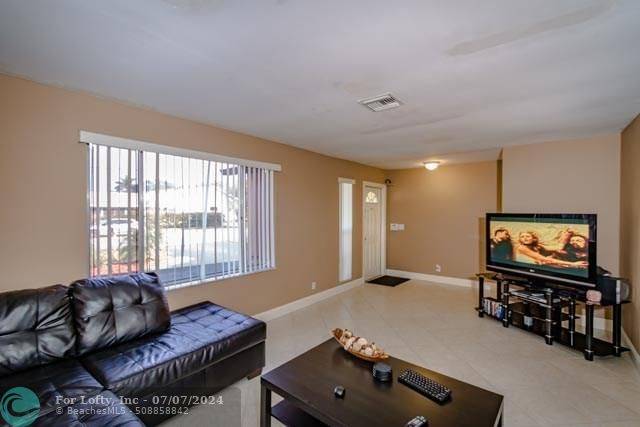 Coral Springs, FL 33065,9548 NW 28th St