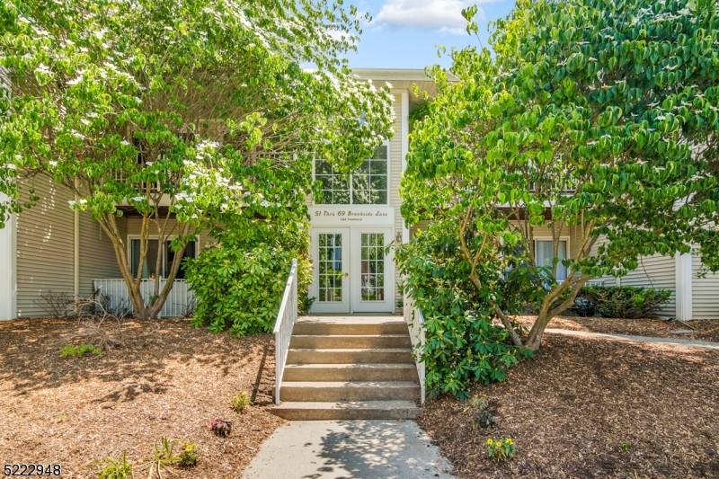 67 Brookside Ln, Mount Arlington Boro, NJ 07856