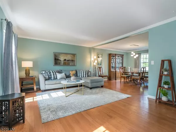 Bernardsville Boro, NJ 07924,28 Maple St