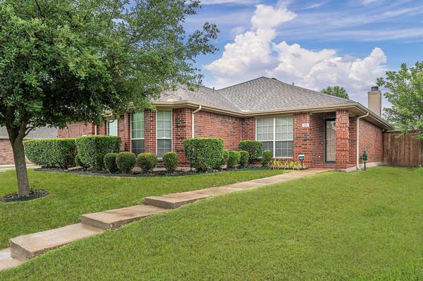 526 Seminole Trail, Murphy, TX 75094