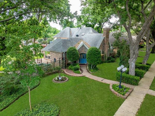 3400 Oxford Drive,  Rowlett,  TX 75088