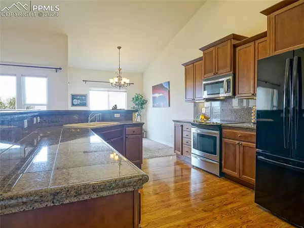 Colorado Springs, CO 80906,1295 Winterhall PT