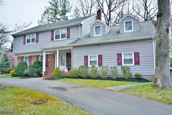 36 Hillcrest Rd, Bridgewater Twp., NJ 08836