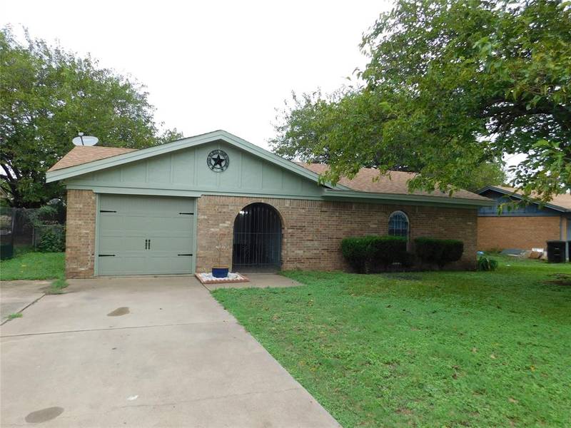 502 Sally Lane, Cleburne, TX 76033