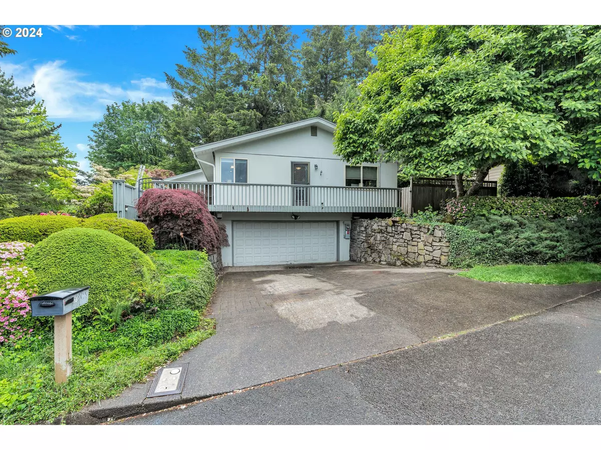 Lake Oswego, OR 97034,710 TIMBERLINE DR