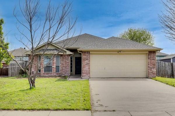 1414 Indian Wells Trail, Midlothian, TX 76065