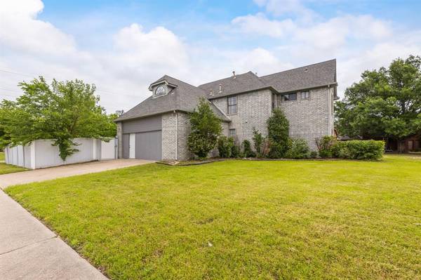 Mesquite, TX 75150,305 Hunters Creek Drive