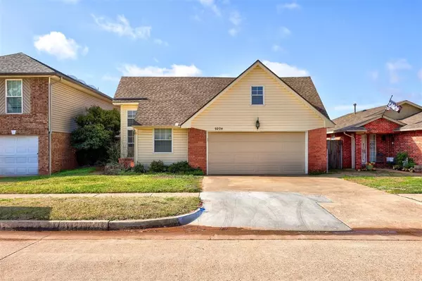 9204 ORANGE Drive, Midwest City, OK 73130