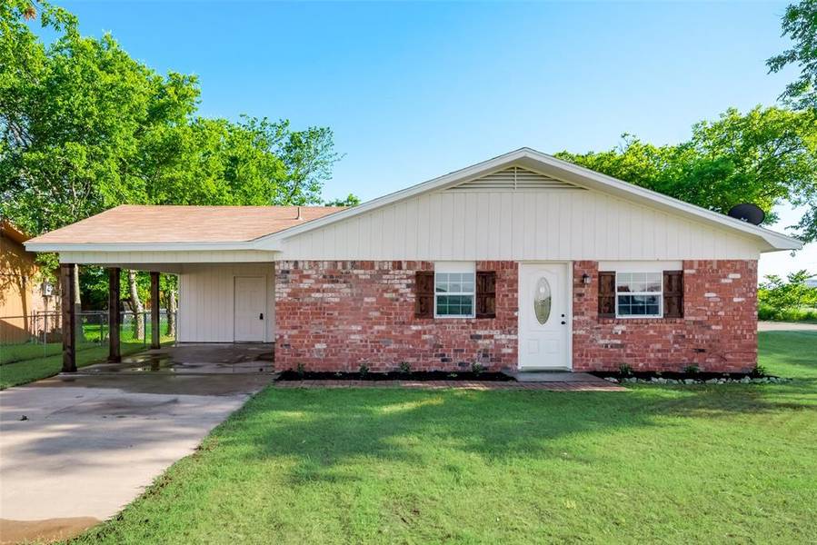 500 Pecan Court, Rhome, TX 76078