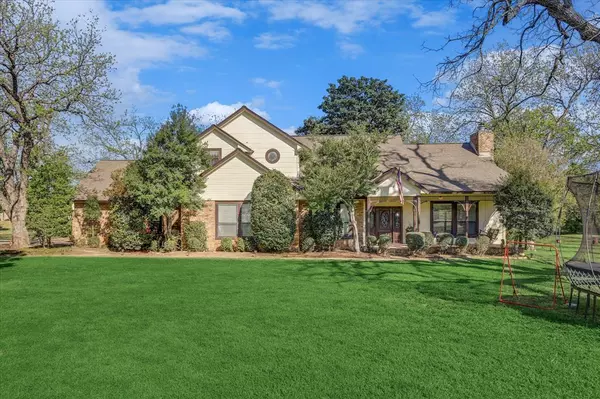 2201 Oak Knoll Court, Colleyville, TX 76034