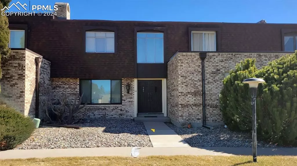 14 Villa DR, Pueblo, CO 81001