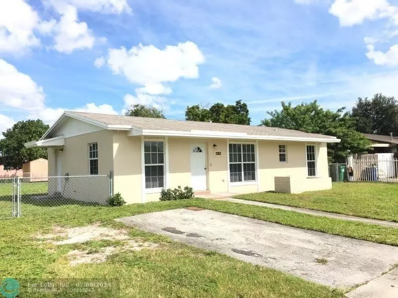 3765 NW 203rd St, Miami Gardens, FL 33055