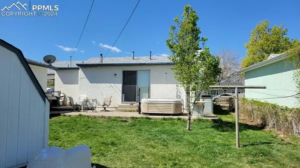 Pueblo, CO 81005,1616 Cherrywood LN