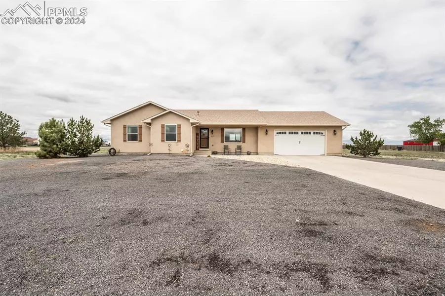 1121 E Sapinero DR, Pueblo West, CO 81007