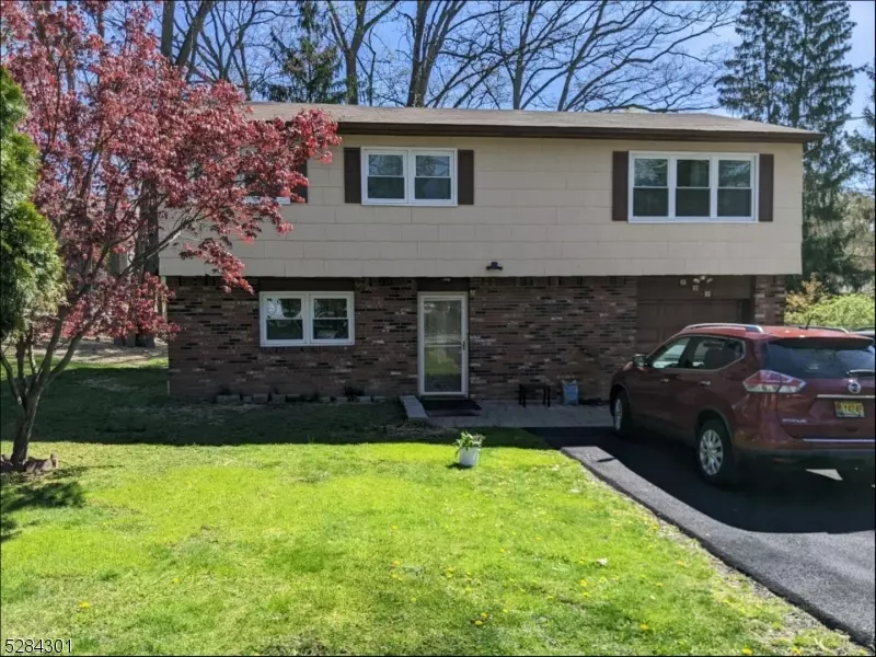 Hopatcong Boro, NJ 07843,123 Brown Trl