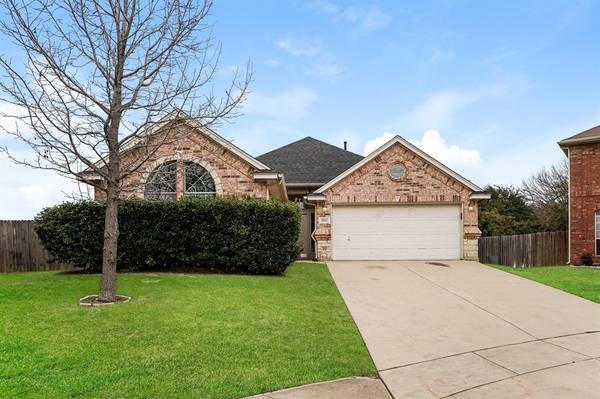 8220 Summerview Court, Fort Worth, TX 76123