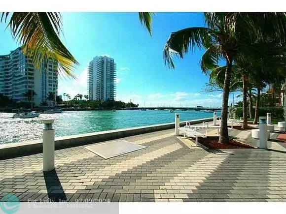 Miami Beach, FL 33139,1441 Lincoln Rd  #216