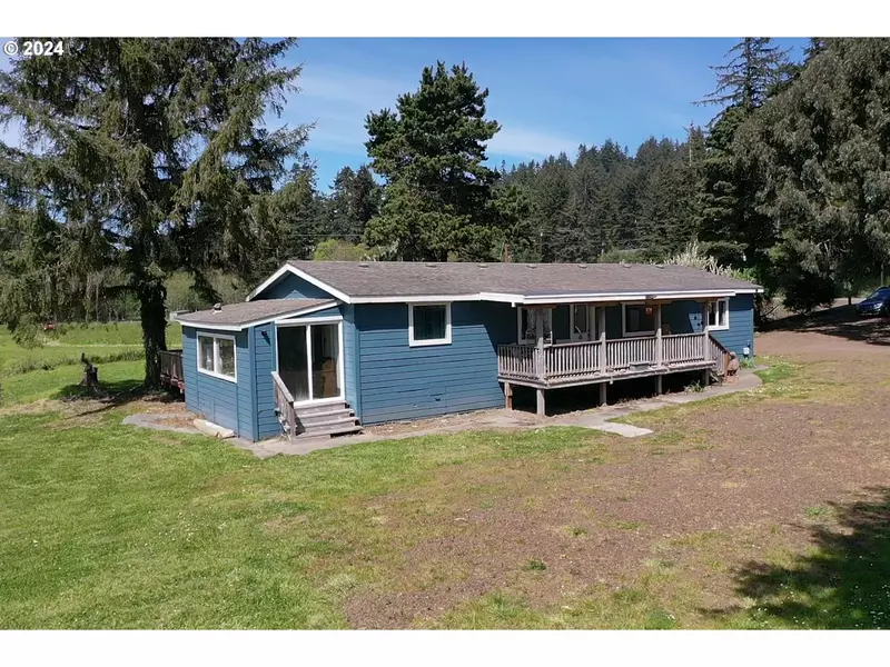 28358 MATEER RD, Gold Beach, OR 97444