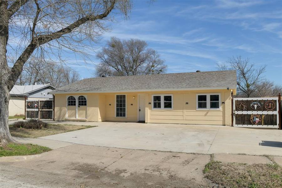 736 Windsor Drive, Everman, TX 76140