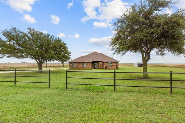 369 Odom Road, Italy, TX 76623