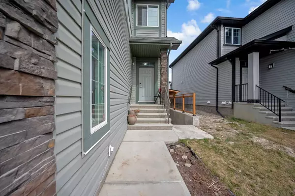 Calgary, AB T2Z 1E7,2091 Brightoncrest Common SE