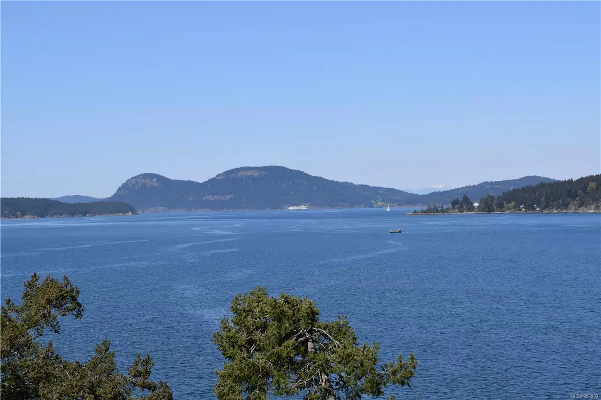 Pender Island, BC V0N 2M2,1601 Schooner Way