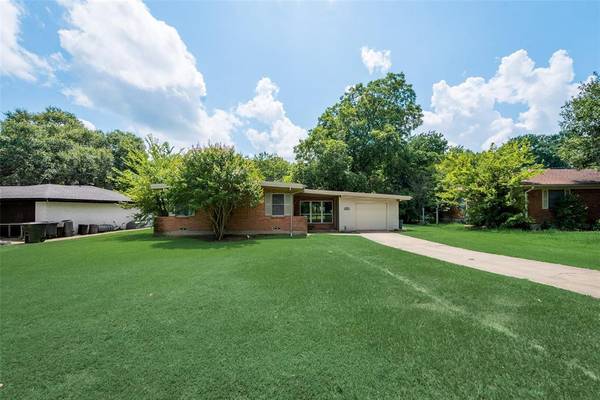 805 Eulalia Drive, Terrell, TX 75160