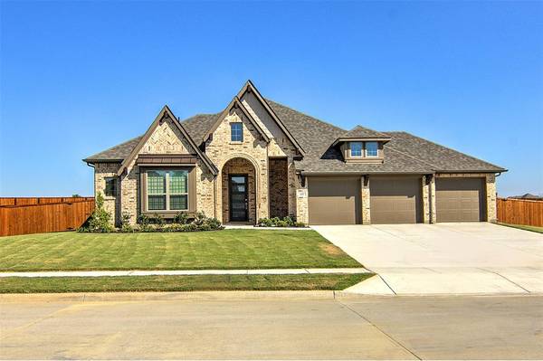 605 Woodridge Drive, Oak Point, TX 75068