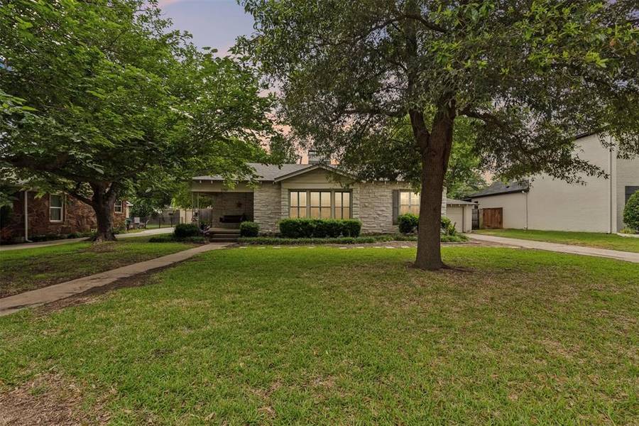 3701 Shelby Drive, Fort Worth, TX 76109