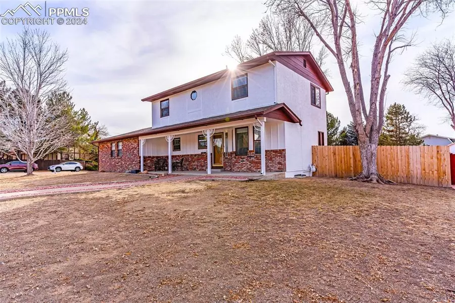 11 Rockbridge LN, Pueblo, CO 81001